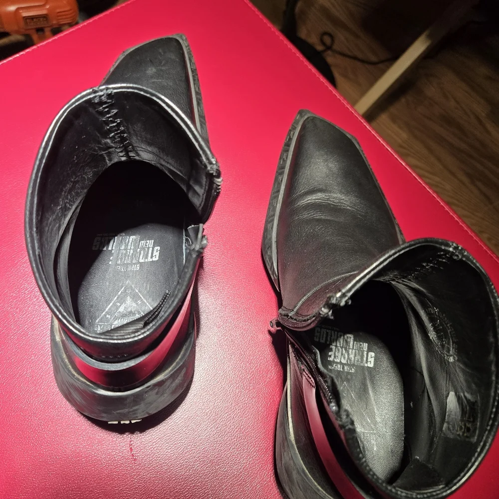 Fluevog x Star Trek: Strange New Worlds™ Cadet boots 6.5 - Picture 7 of 7
